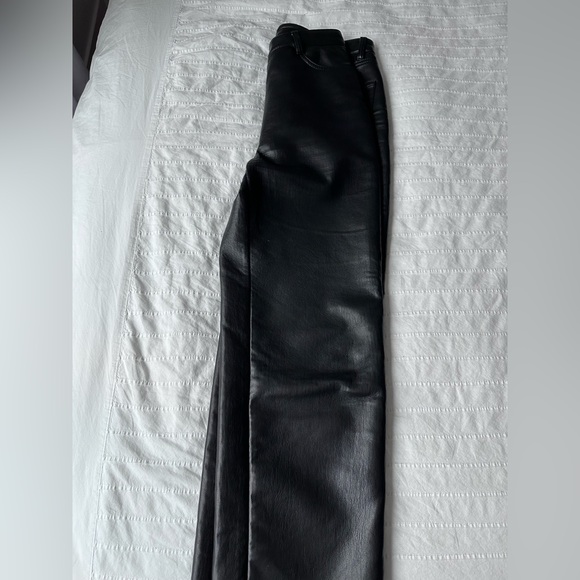 Aritzia Wilfred Cropped Melina Black Vegan Leather pants size 4 - Picture 10 of 11